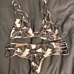 Acacia bikini